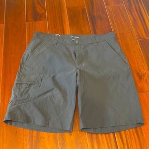 Men’s Columbia shorts